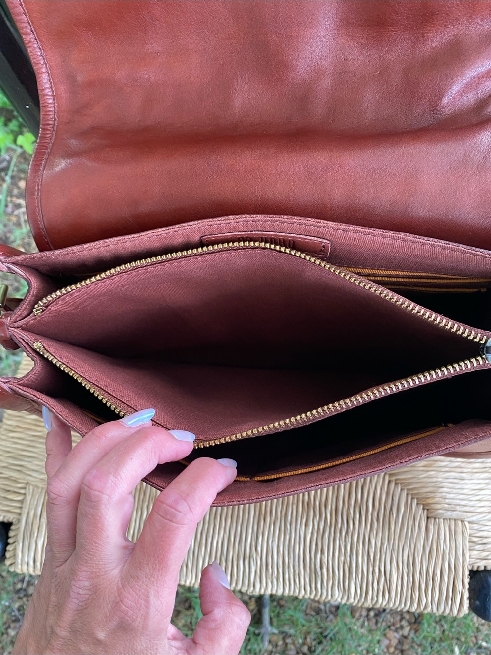 HOBO Kiva Large Crossbody Bag in Chestnut - Picture 7 of 13